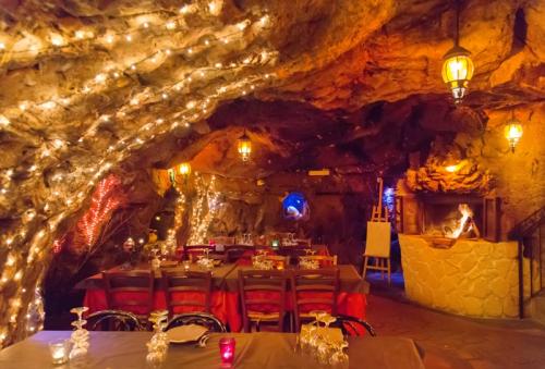 le-vere-grotte-gallery-img-2